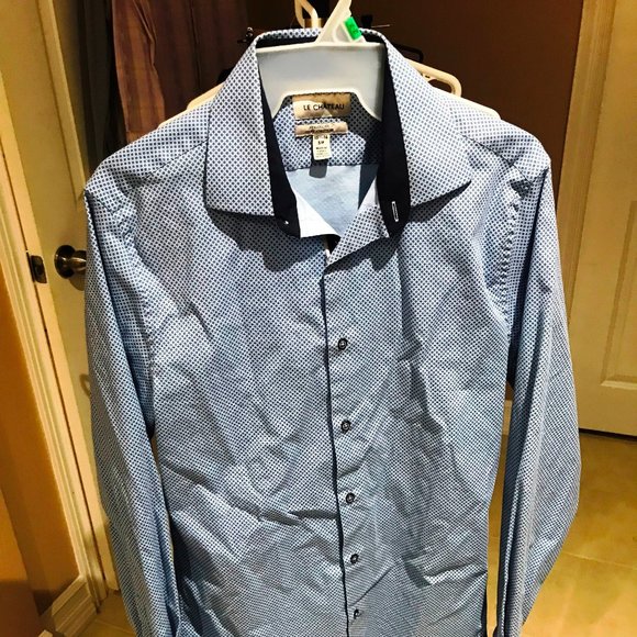 COOL DRESS / CLUB SHIRT SIZE SMALL NEEDS AN IRONING OBVIOUSLY - Picture 1 of 1